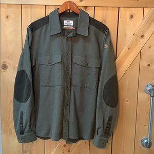 FJALLRAVEN  Wool Button up Shirt